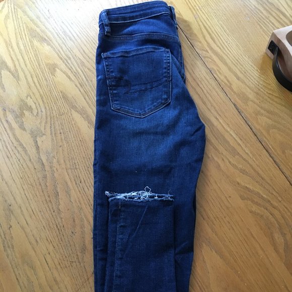 [SOLD] American Eagle Super Hi-Rise Jegging Crop - Picture 2 of 5